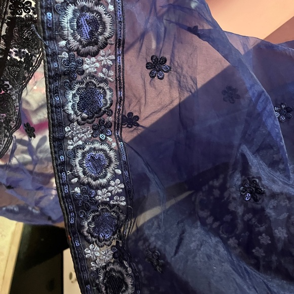 Designer heavy embroidery kurta set with long duppta! - Picture 9 of 16